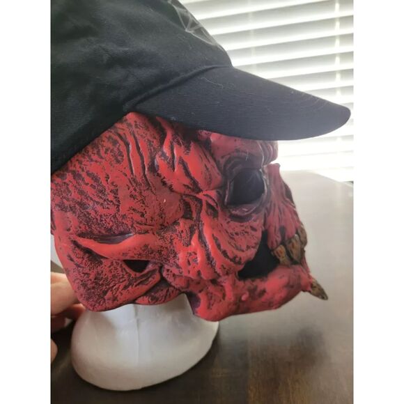 Easter Unlimited Red Demon Skeleton Scary Horned Rubber Mask/Black Hat - Picture 8 of 11